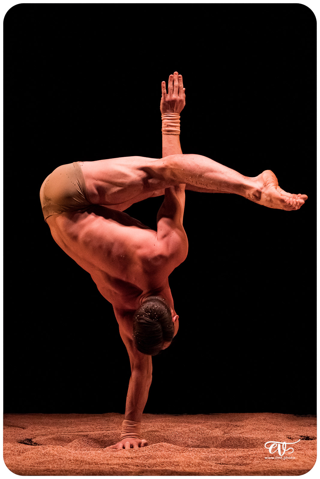 MY LAND (RECIRQUEL COMPANY)